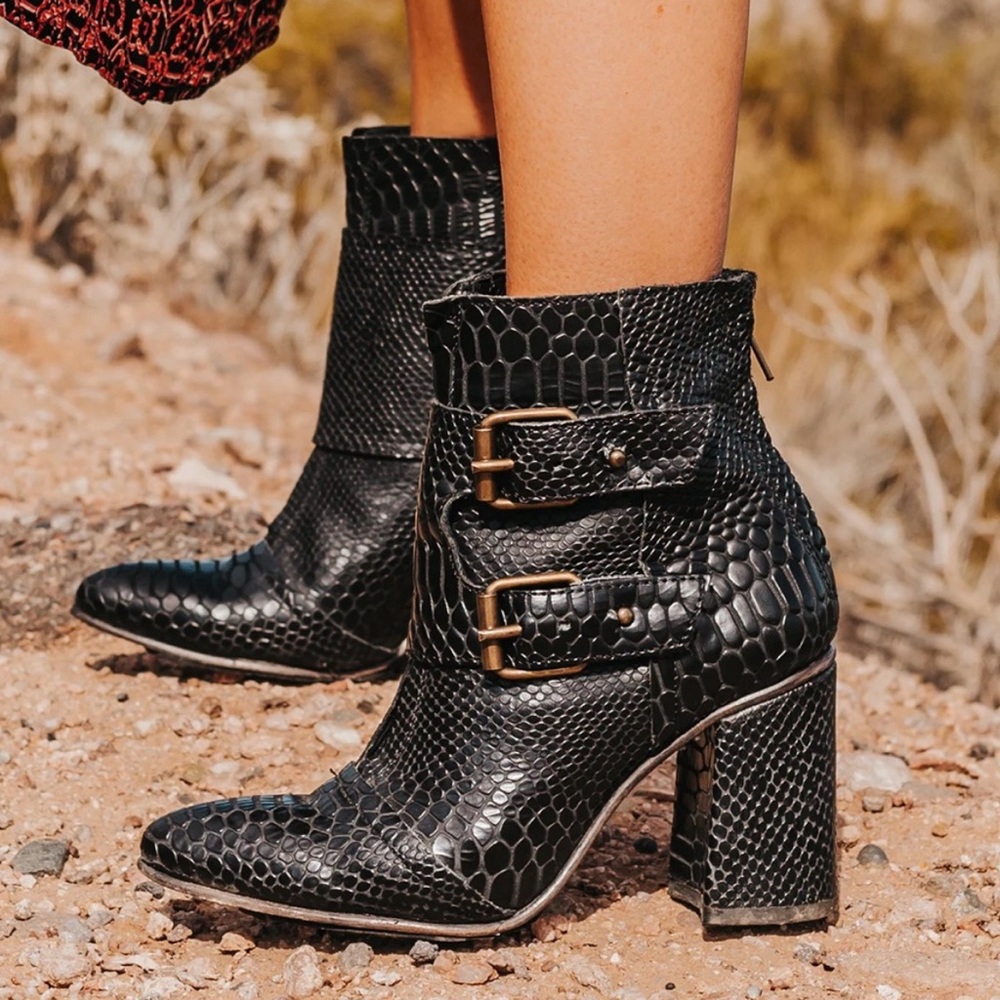 Freebird Joey Black Leather Snakeskin Boots (Size 9)